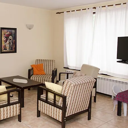 Вилла Snownest Villas *